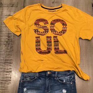 🌺3 FOR $20🌺 - Fifth Sun Soul Mustard T Shirt XL